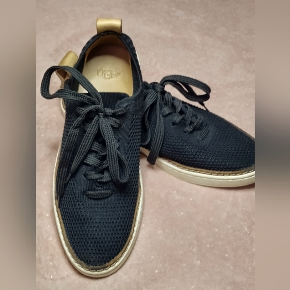 UGG Sidney mesh sneakers in black with caramel-colored leather trim size 7